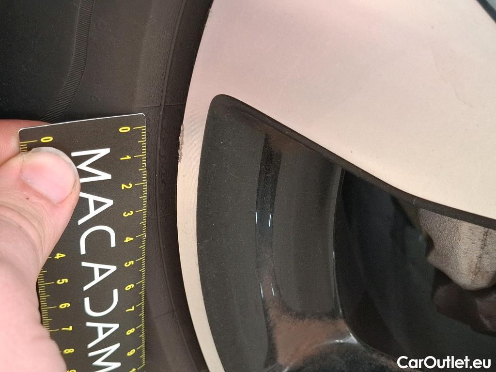  Opel   Grandland X Grandland X Elegance Business 1.5 130CV BVA8 E6d #36