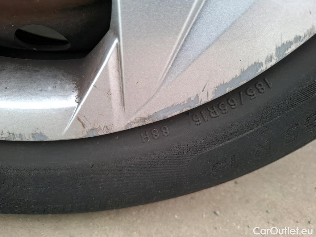  Hyundai  i20  Initia 1.2 85CV BVM5 E6d #21