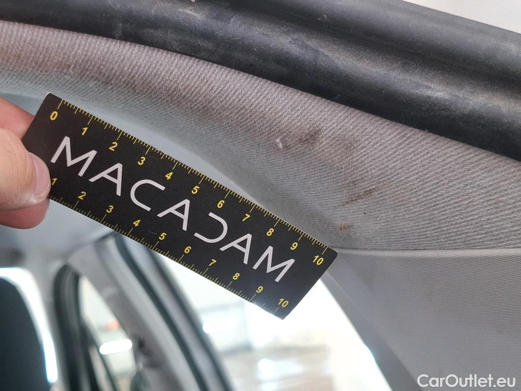  Citroen  C3  Société Feel 1.2 PureTech 80CV BVM5 E6d #40