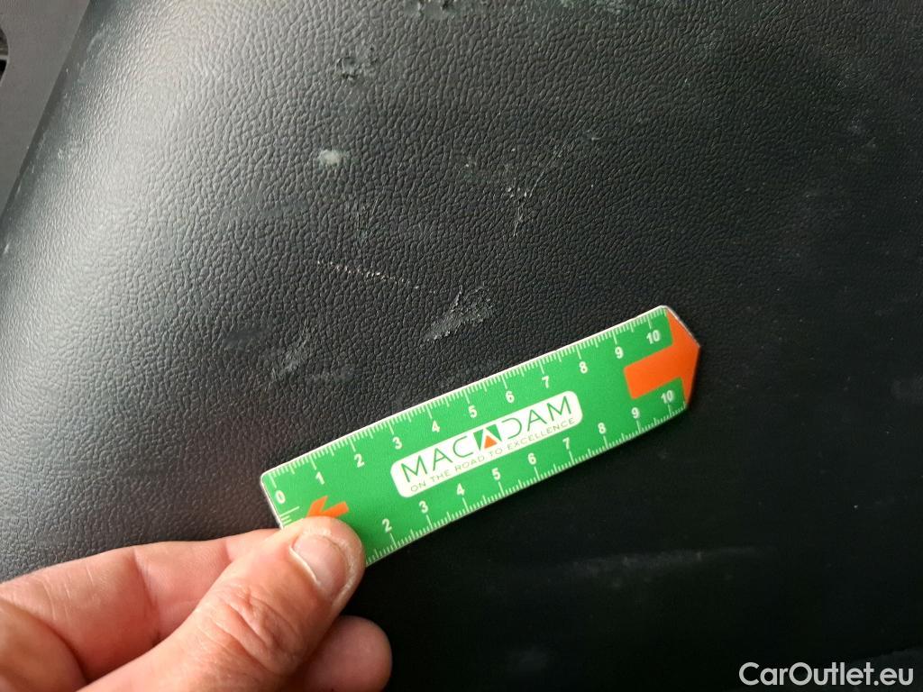  Ford  Kuga  Plug-In Hybrid Titanium 2.5 240CV BVA6 E6d #37