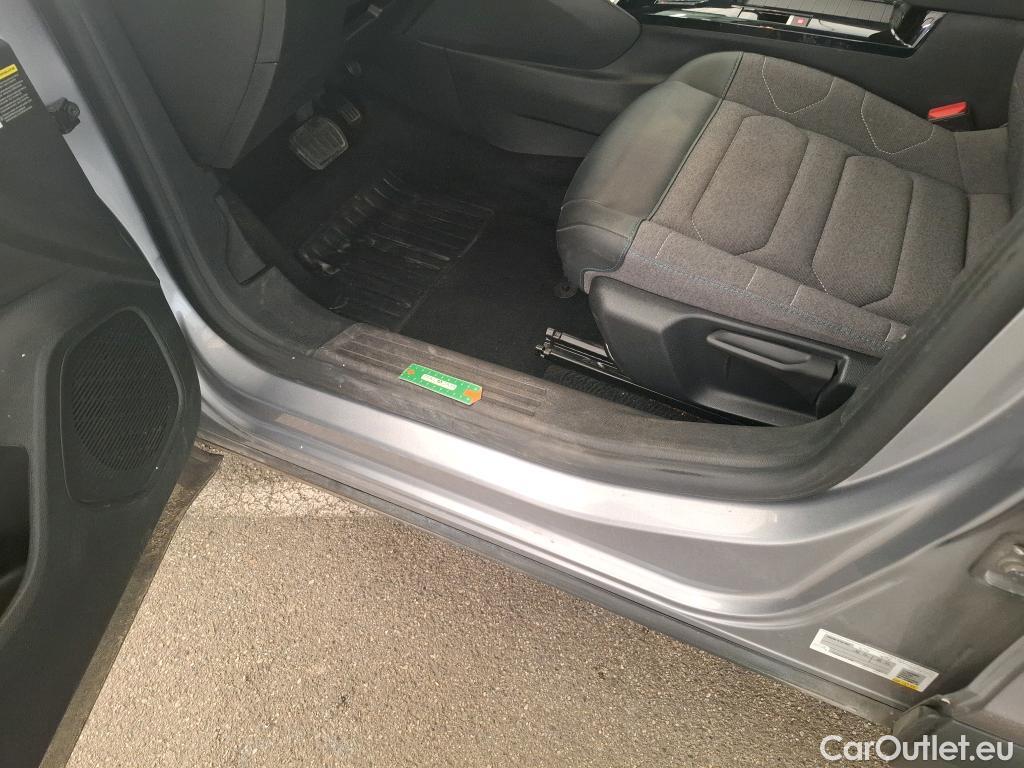  Citroen  C4  Berline Feel Pack 1.2 PureTech 130CV BVA8 6E #14