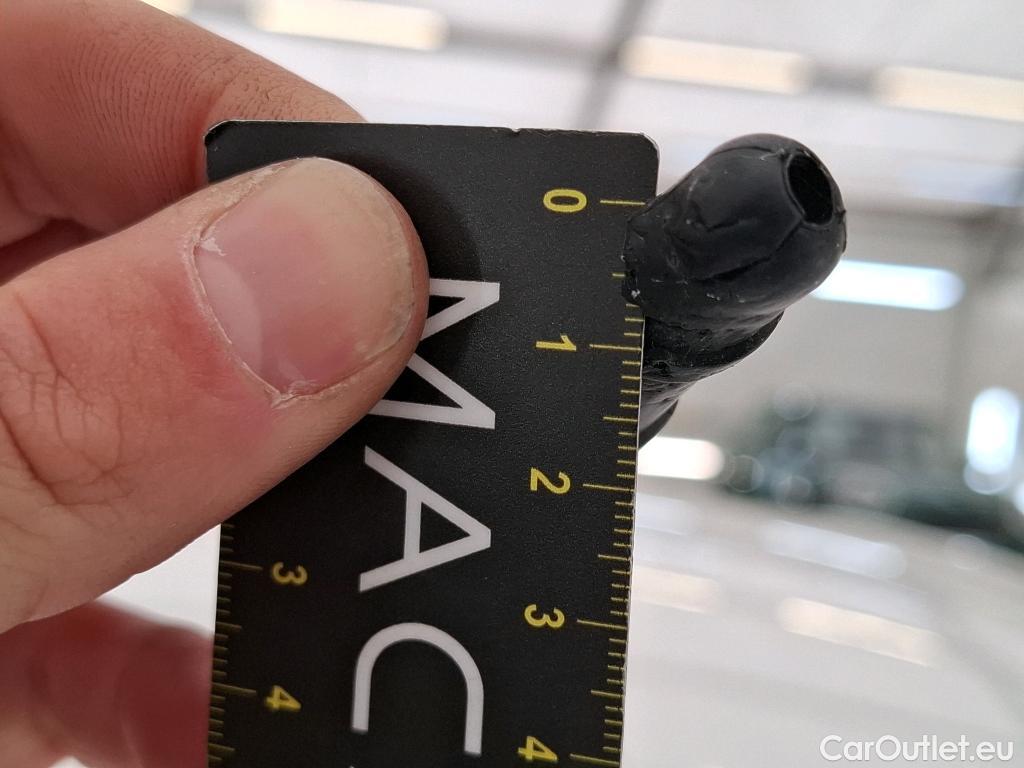  Hyundai  i20  Initia 1.2 85CV BVM5 E6d #34