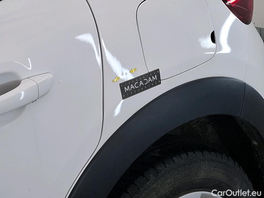  Citroen  C3  Société Feel 1.2 PureTech 80CV BVM5 E6d #45