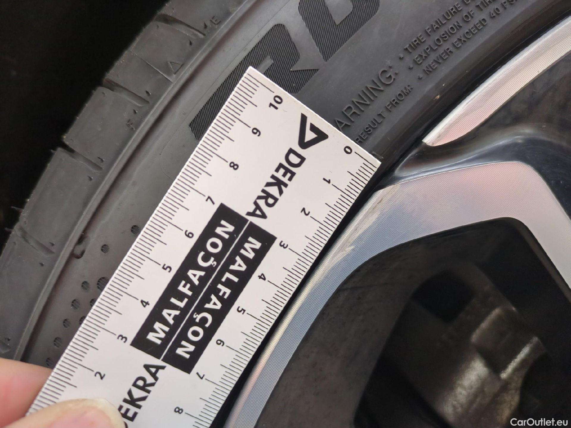  LYNK & Co  01 LYNK & CO  / 2020 / 5P / SUV 1.5 261ch  Hybride Rechargeable OPERATION STOCK #9