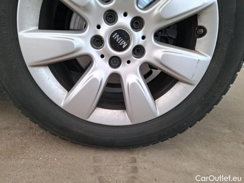  Mini  Countryman MINI  / 2020 / 5P / Crossover Cooper Essential 136 ch BVA7 #28