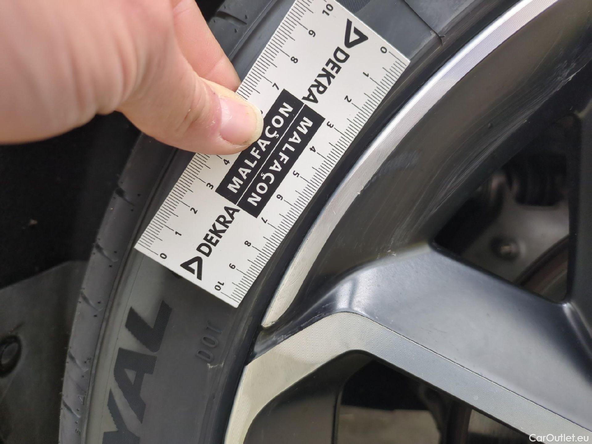  LYNK & Co  01 LYNK & CO  / 2020 / 5P / SUV 1.5 261ch  Hybride Rechargeable OPERATION STOCK #7