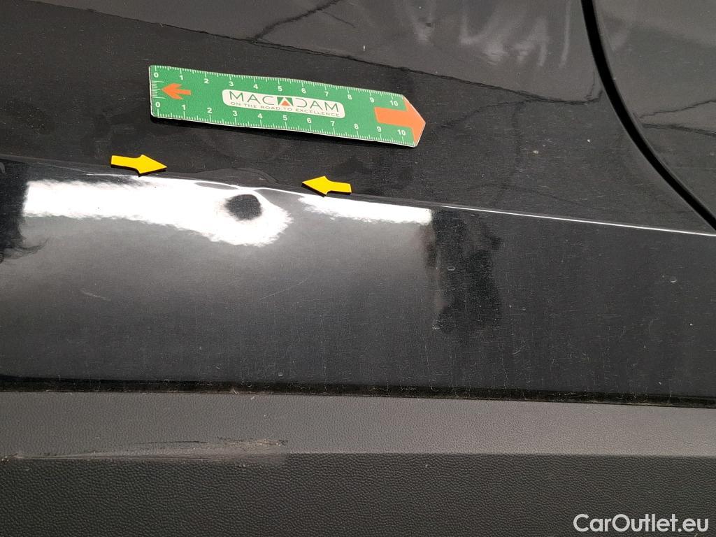  Volkswagen  Tiguan VOLKSWAGEN  / 2023 / 5P / SUV 2.0 TDI 150 DSG7 LIFE PLUS #3