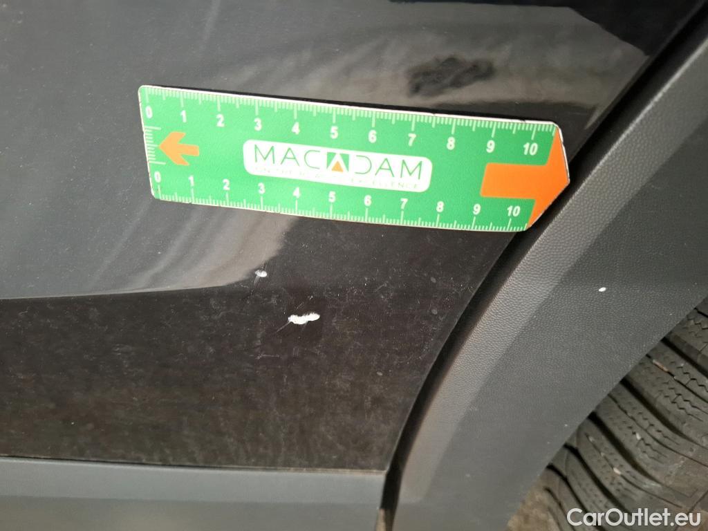  Volkswagen  Tiguan VOLKSWAGEN  / 2023 / 5P / SUV 2.0 TDI 150 DSG7 LIFE PLUS #14