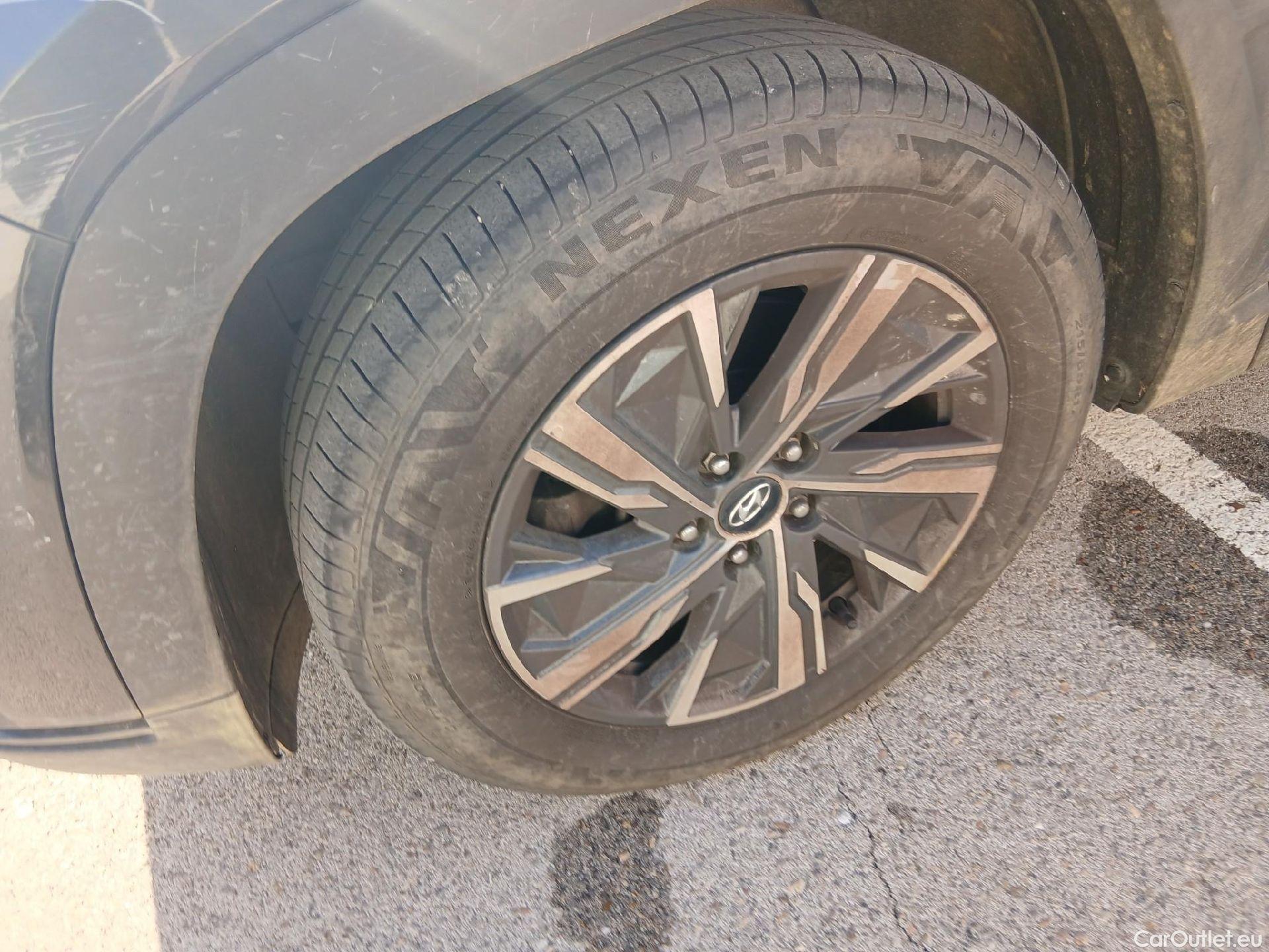  Hyundai  Tucson HYUNDAI  / 2020 / 5P / todoterreno 1.6 CRDI 100kW (136CV) 48V Maxx DCT 4x4 #9