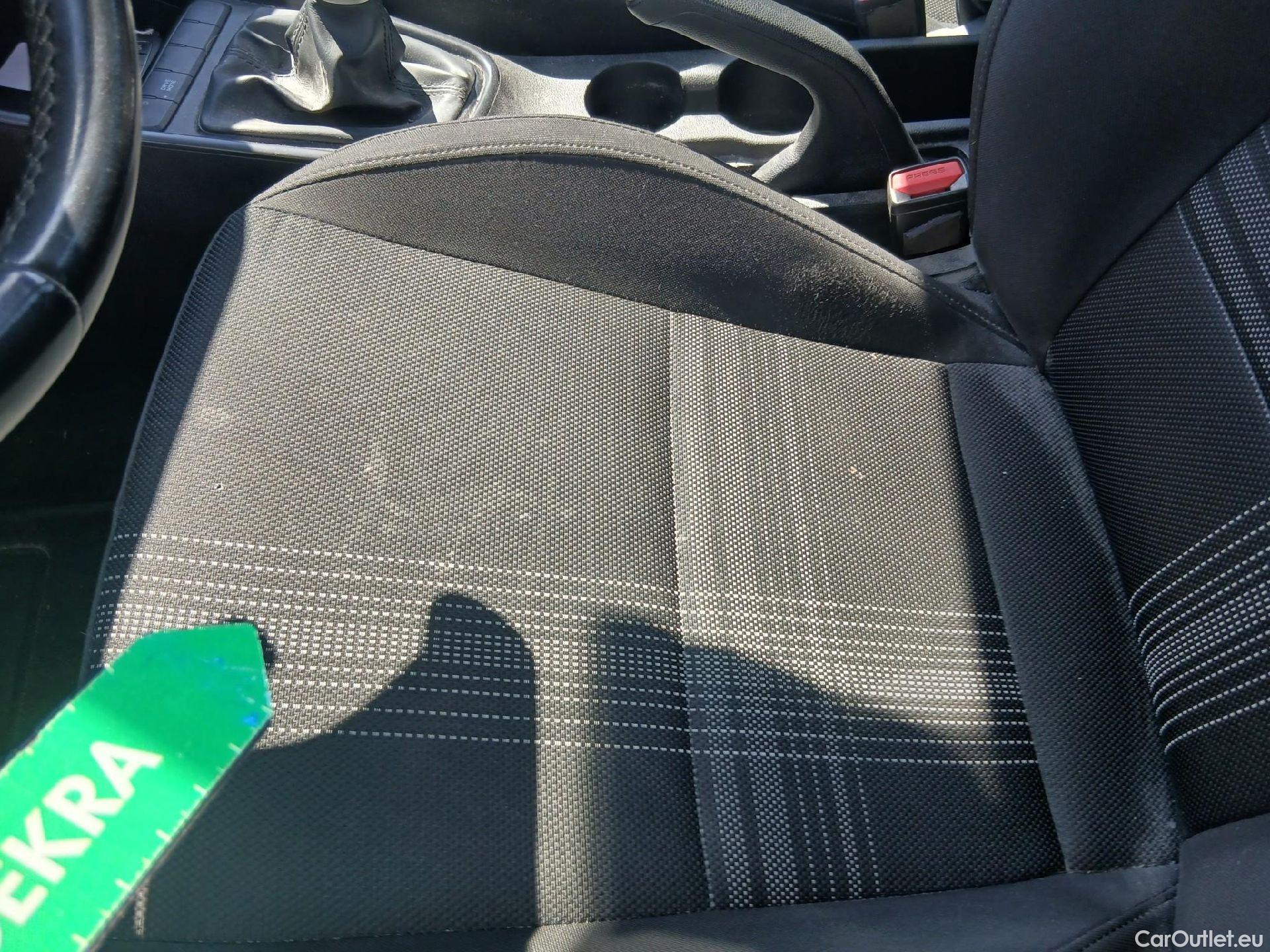  Hyundai  i20 HYUNDAI  / 2020 / 5P / berlina con portón 1.0 TGDI 74kW (100CV) 48V Essence #20