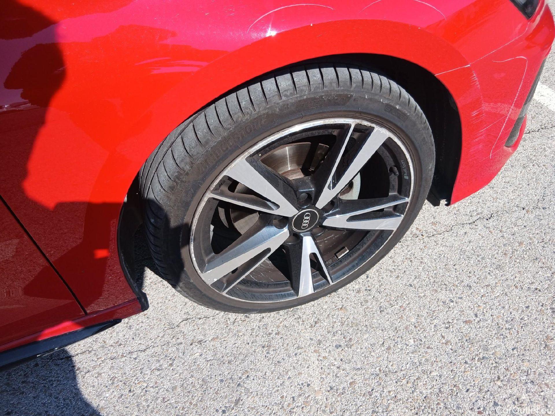  Audi  A3 AUDI  / 2020 / 5P / berlina con portón Sportback Black line 35 TDI 110kW S tron #38