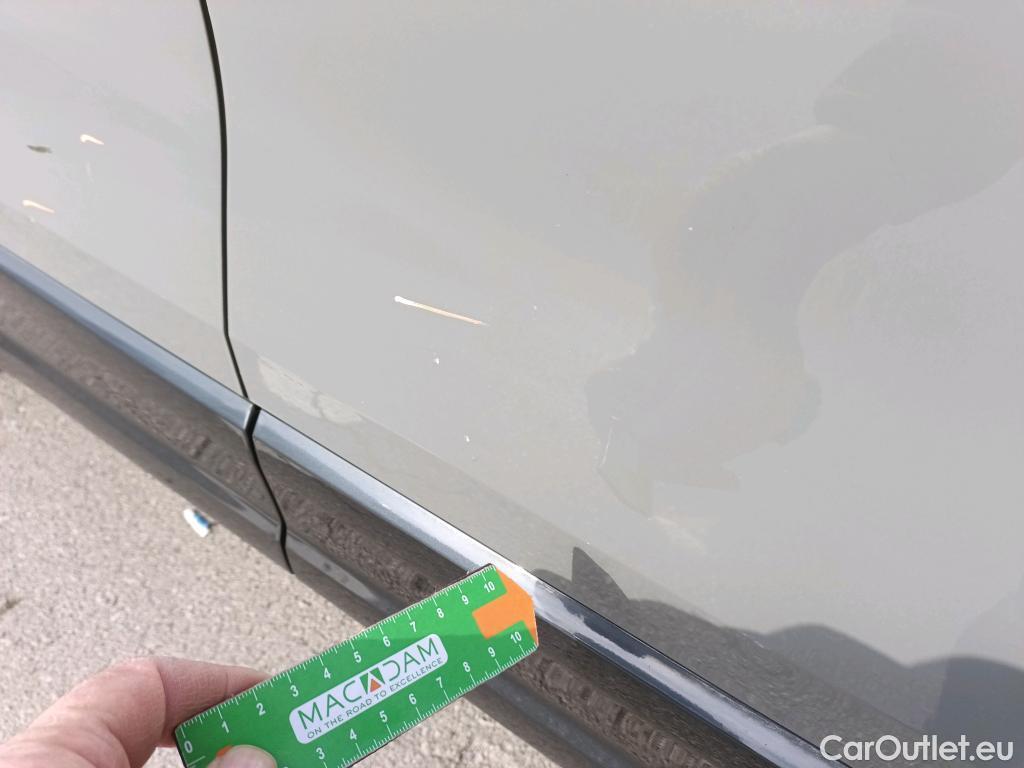  Audi  Q2 AUDI  / 2016 / 5P / todoterreno Design 30 TFSI 85kW (116CV) #27