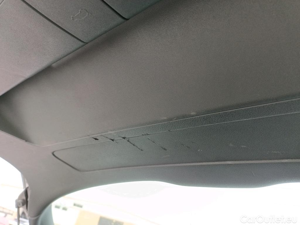  Audi  Q2 AUDI  / 2016 / 5P / todoterreno Design 30 TFSI 85kW (116CV) #8