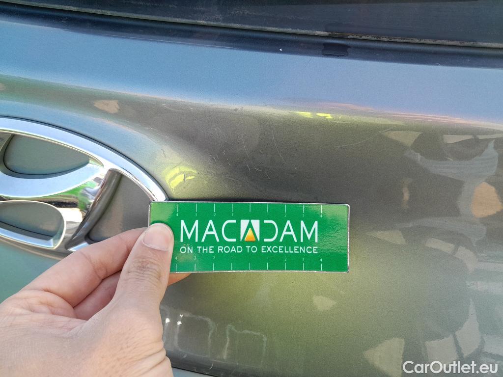  Hyundai  Konna HYUNDAI Kona / 2017 / 5P / todoterreno 1.6 GDI HEV Klass DT #4