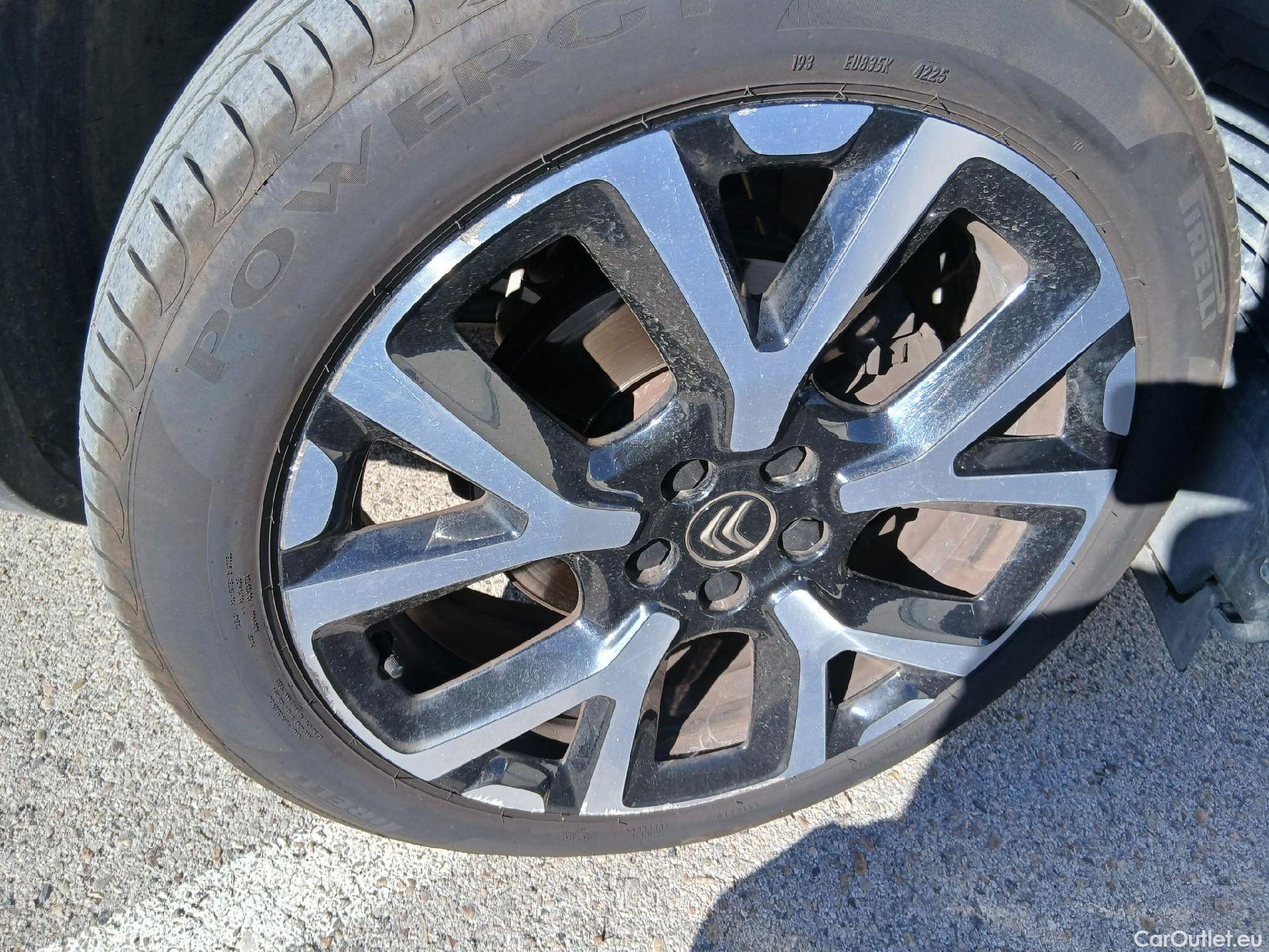  Citroen  C5 CITROEN  Aircross / 2018 / 5P / todoterreno BlueHdi 96kW (130CV) S&S Feel #63