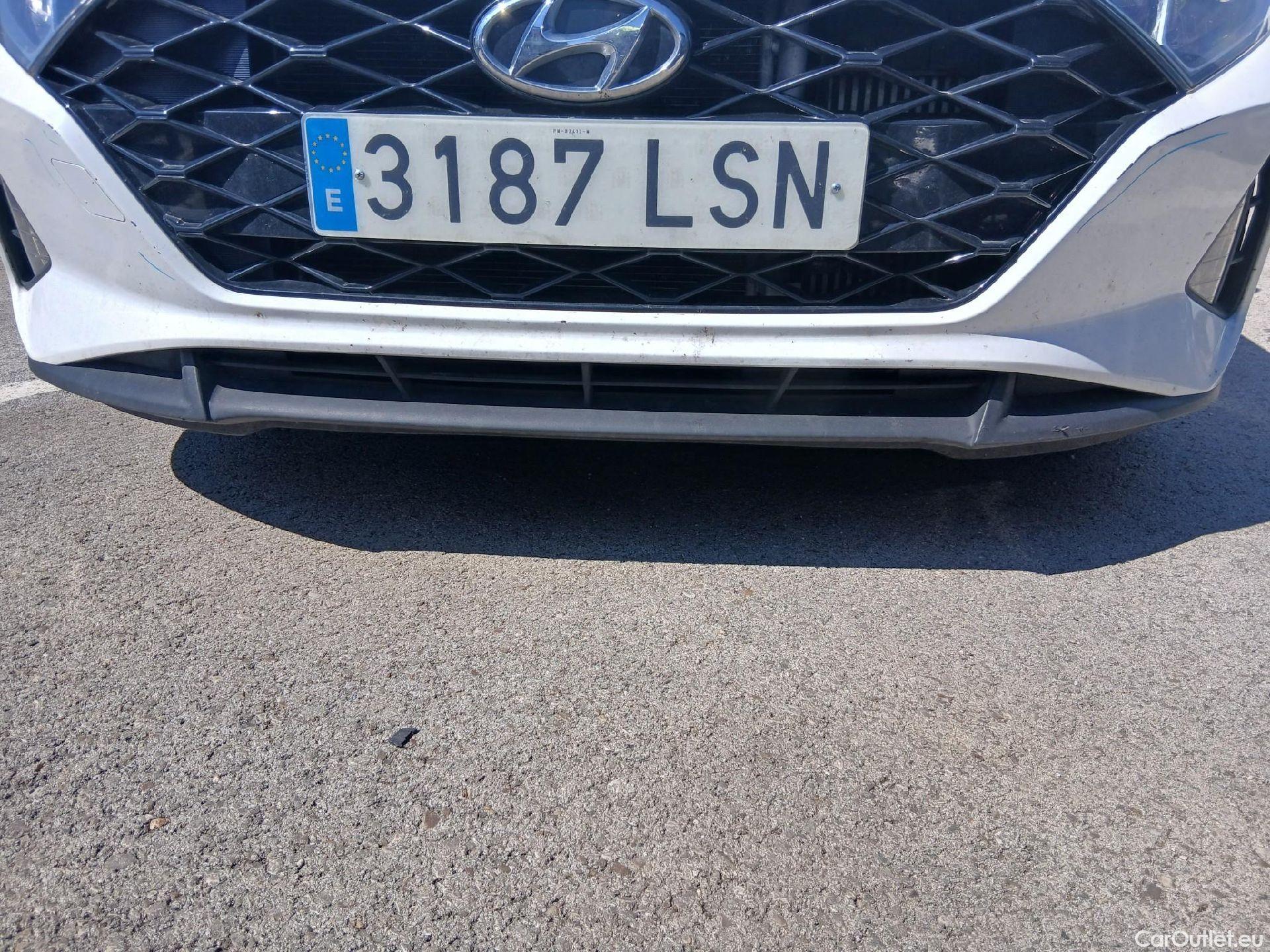  Hyundai  i20 HYUNDAI  / 2020 / 5P / berlina con portón 1.0 TGDI 74kW (100CV) 48V Essence #9