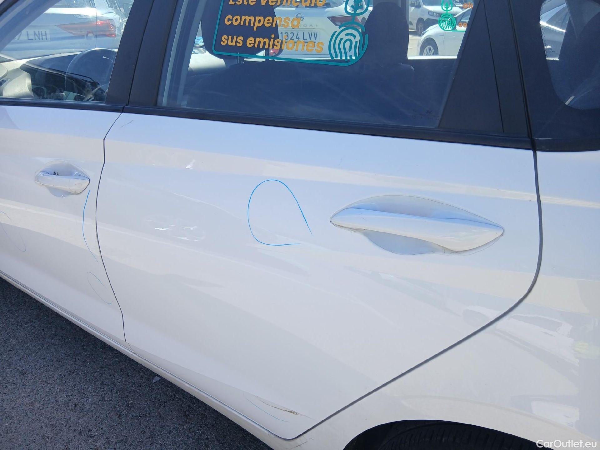  Hyundai  i20 HYUNDAI  / 2020 / 5P / berlina con portón 1.0 TGDI 74kW (100CV) 48V Essence #23