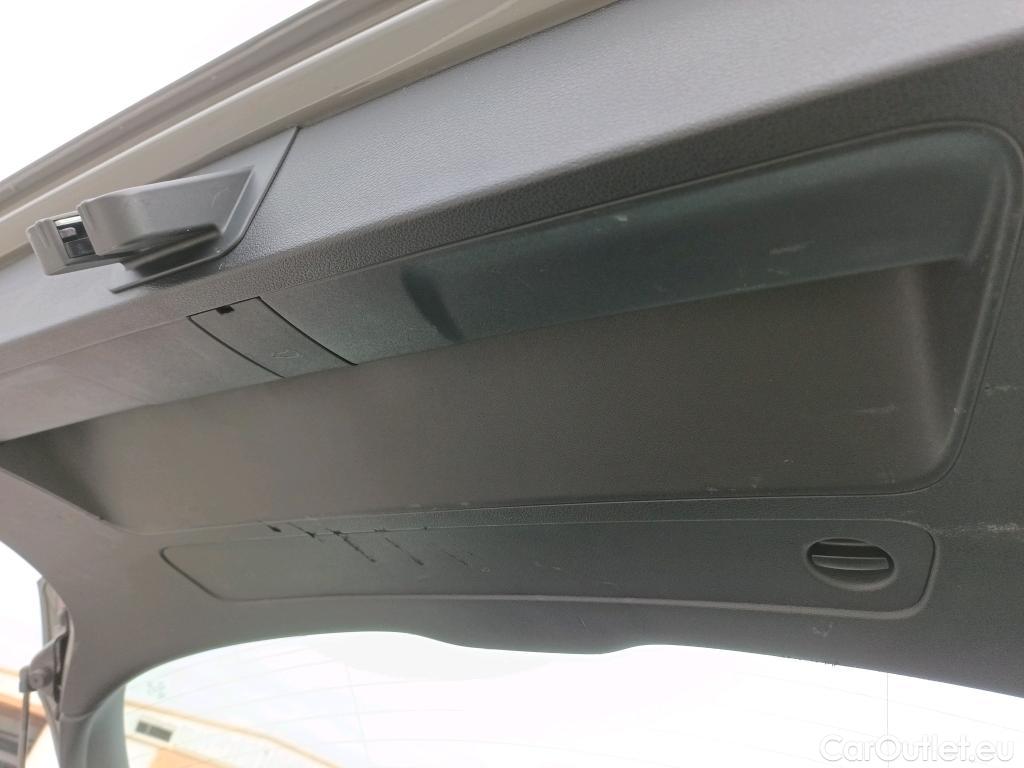  Audi  Q2 AUDI  / 2016 / 5P / todoterreno Design 30 TFSI 85kW (116CV) #7