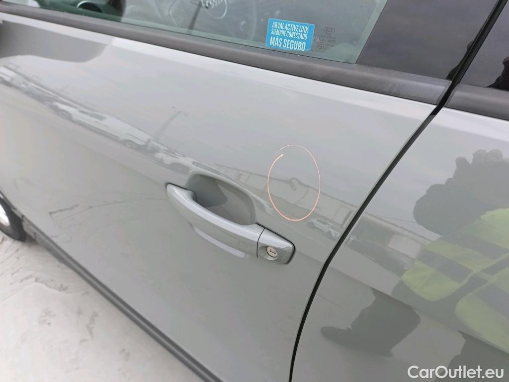  Audi  Q2 AUDI  / 2016 / 5P / todoterreno Design 30 TFSI 85kW (116CV) #18