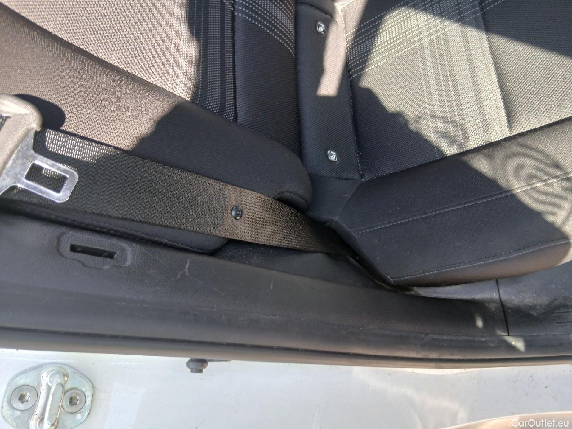  Hyundai  i20 HYUNDAI  / 2020 / 5P / berlina con portón 1.0 TGDI 74kW (100CV) 48V Essence #46