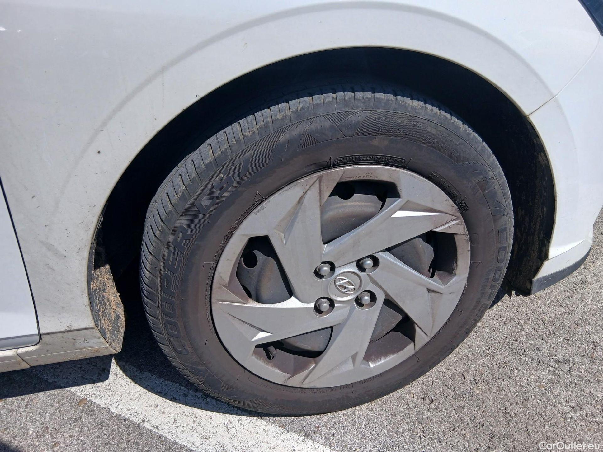  Hyundai  i20 HYUNDAI  / 2020 / 5P / berlina con portón 1.0 TGDI 74kW (100CV) 48V Essence #44