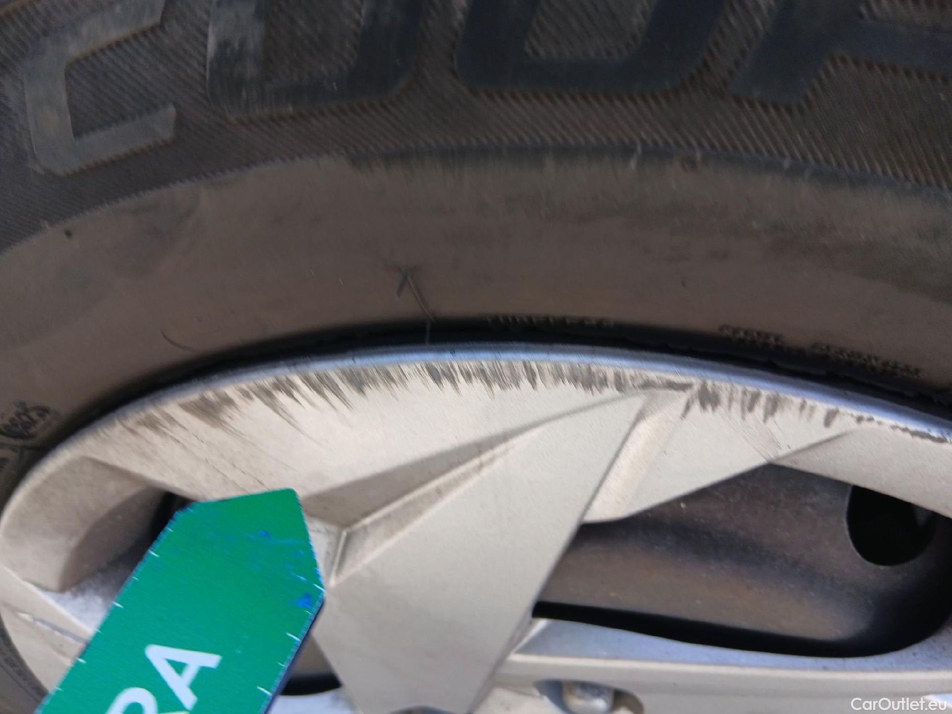  Hyundai  i20 HYUNDAI  / 2020 / 5P / berlina con portón 1.0 TGDI 74kW (100CV) 48V Essence #12