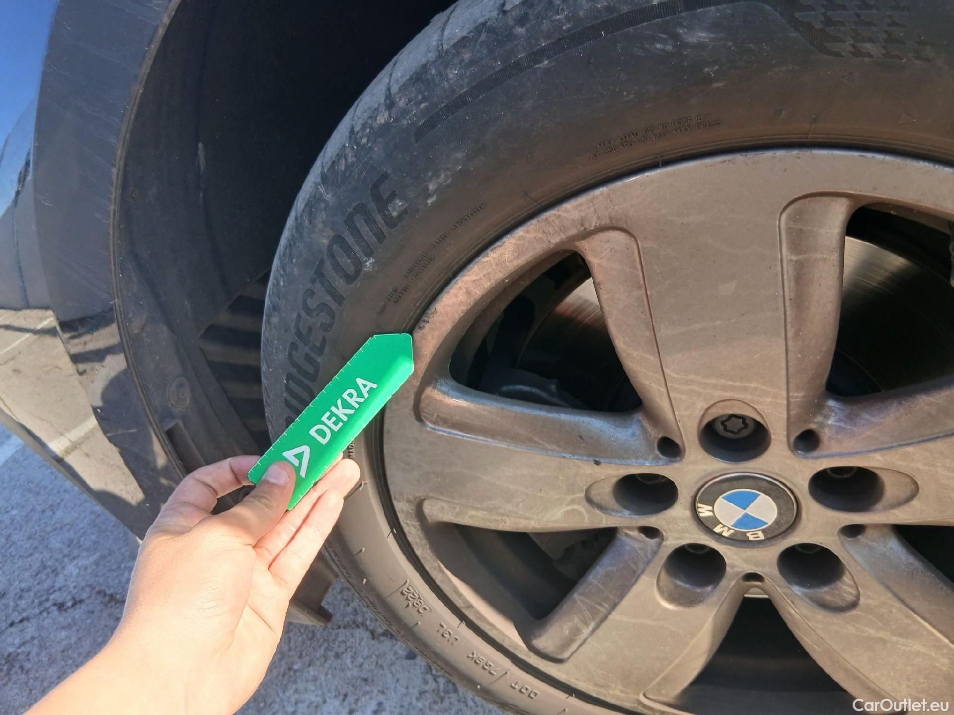  Bmw  Serie 1 BMW  / 2019 / 5P / berlina con portón 118i #5