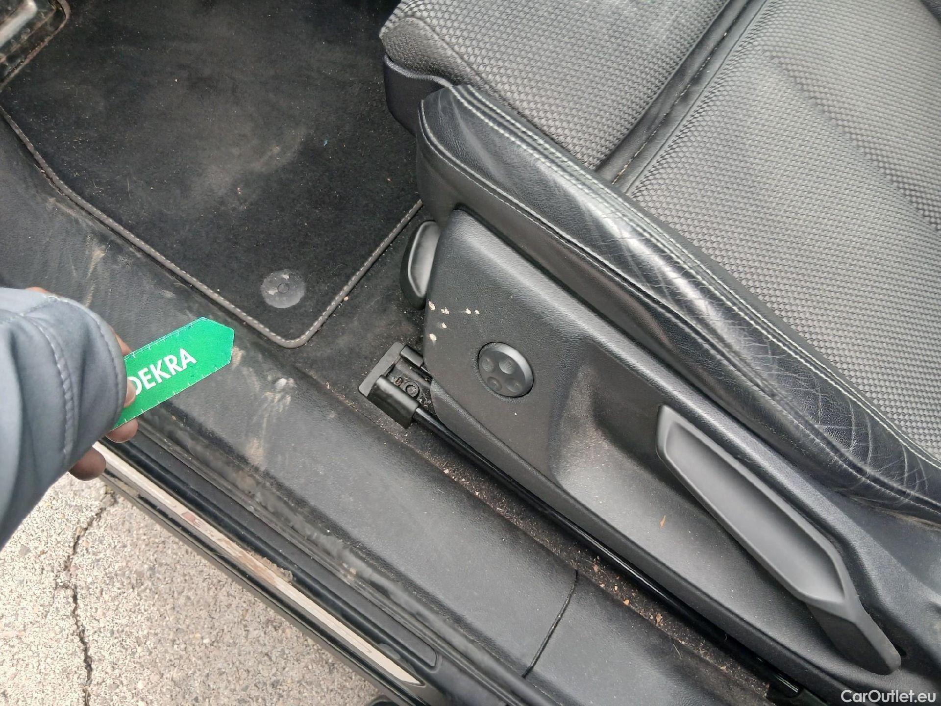  Audi  Q5 AUDI  / 2020 / 5P / todoterreno S line 40 TDI 150kW quattro-ultra #2