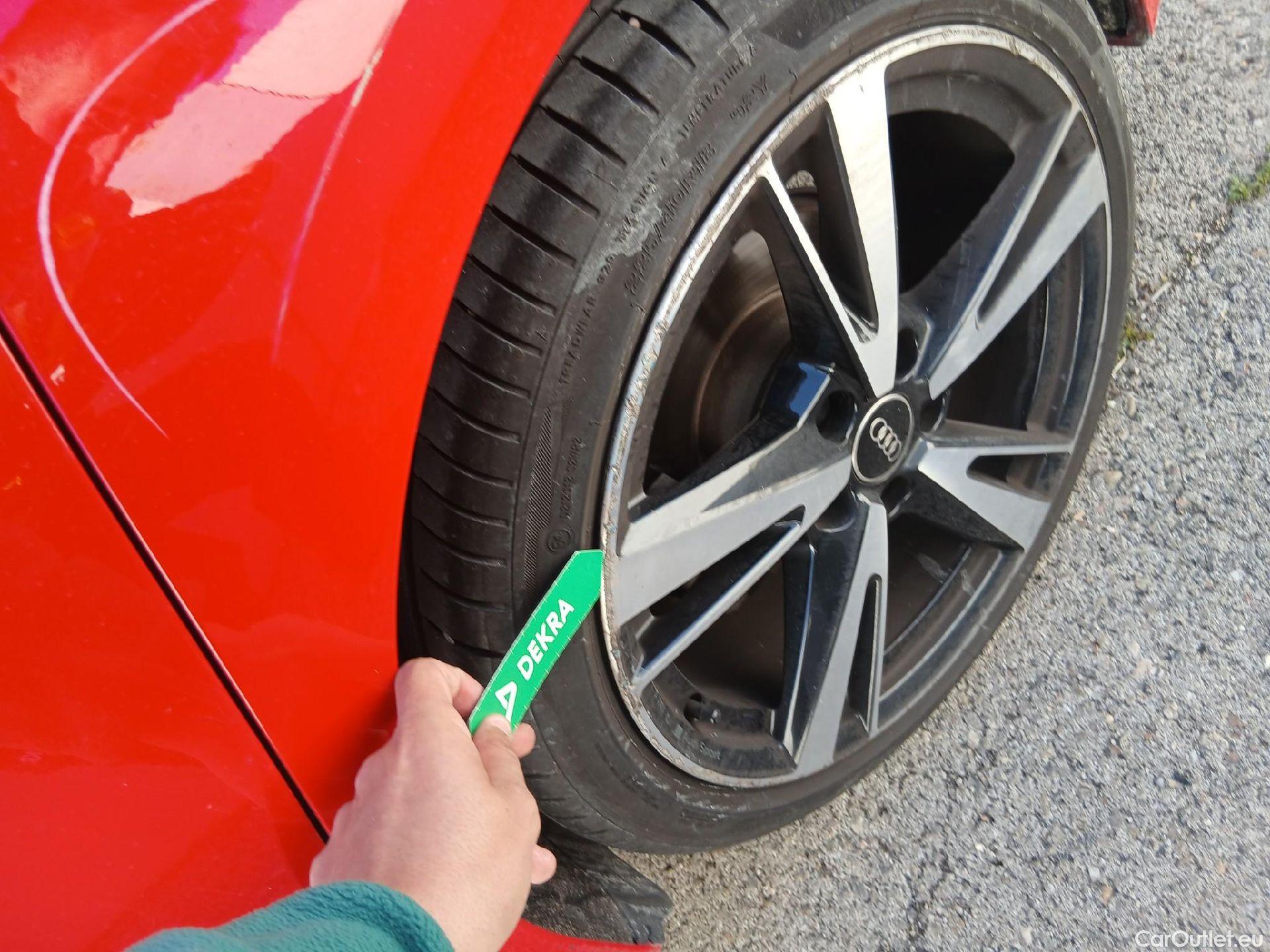  Audi  A3 AUDI  / 2020 / 5P / berlina con portón Sportback Black line 35 TDI 110kW S tron #14