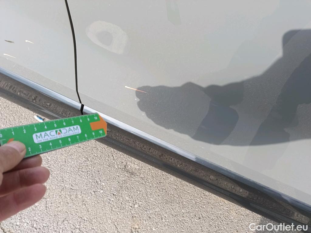  Audi  Q2 AUDI  / 2016 / 5P / todoterreno Design 30 TFSI 85kW (116CV) #26