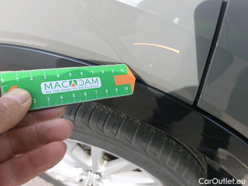  Audi  Q2 AUDI  / 2016 / 5P / todoterreno Design 30 TFSI 85kW (116CV) #25