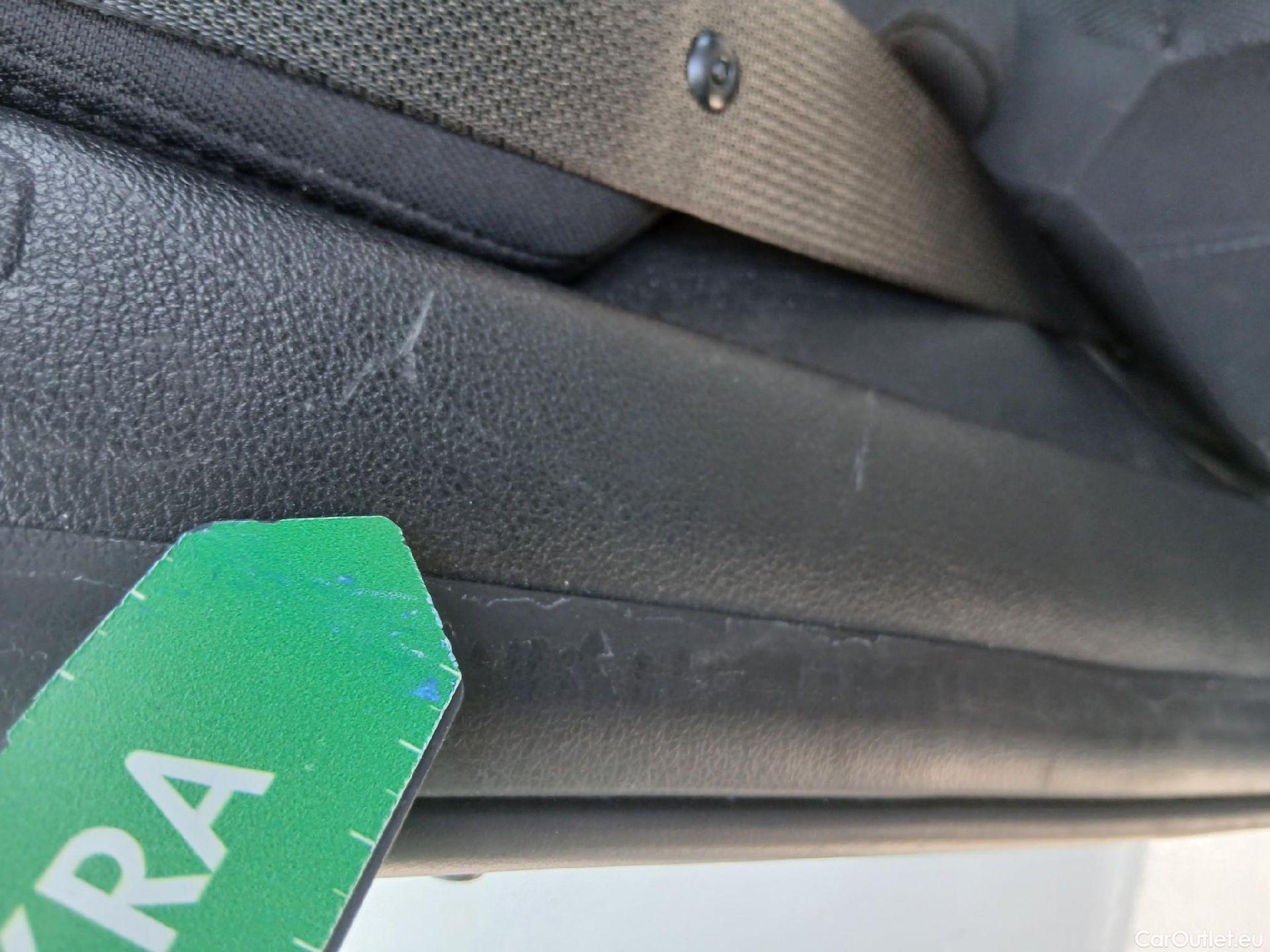  Hyundai  i20 HYUNDAI  / 2020 / 5P / berlina con portón 1.0 TGDI 74kW (100CV) 48V Essence #47