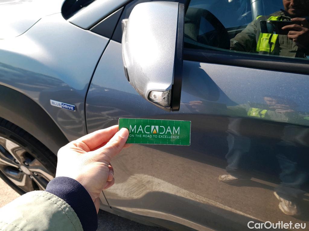  Hyundai  Konna HYUNDAI Kona / 2017 / 5P / todoterreno 1.6 GDI HEV Klass DT #9