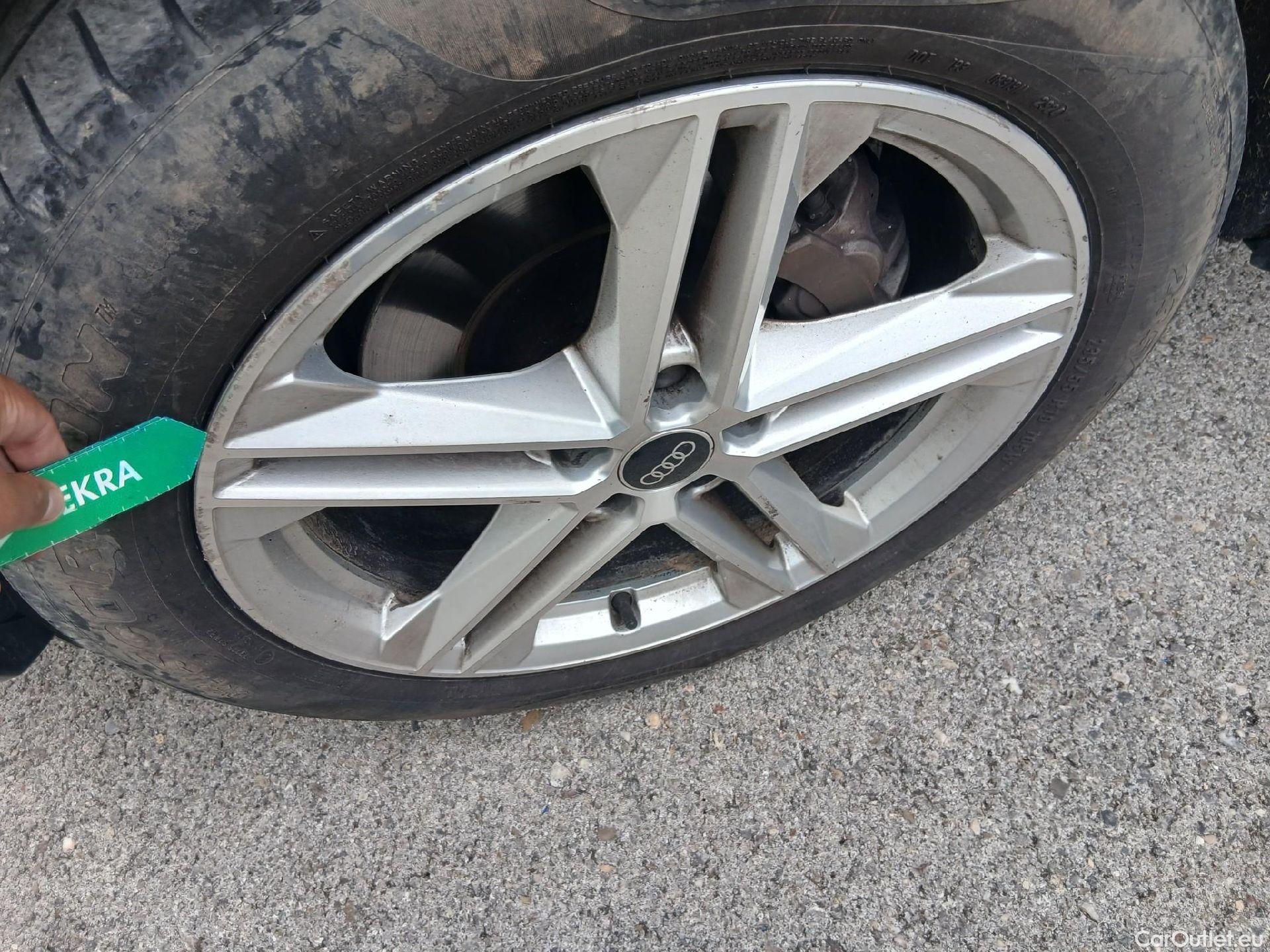  Audi  Q5 AUDI  / 2020 / 5P / todoterreno S line 40 TDI 150kW quattro-ultra #17