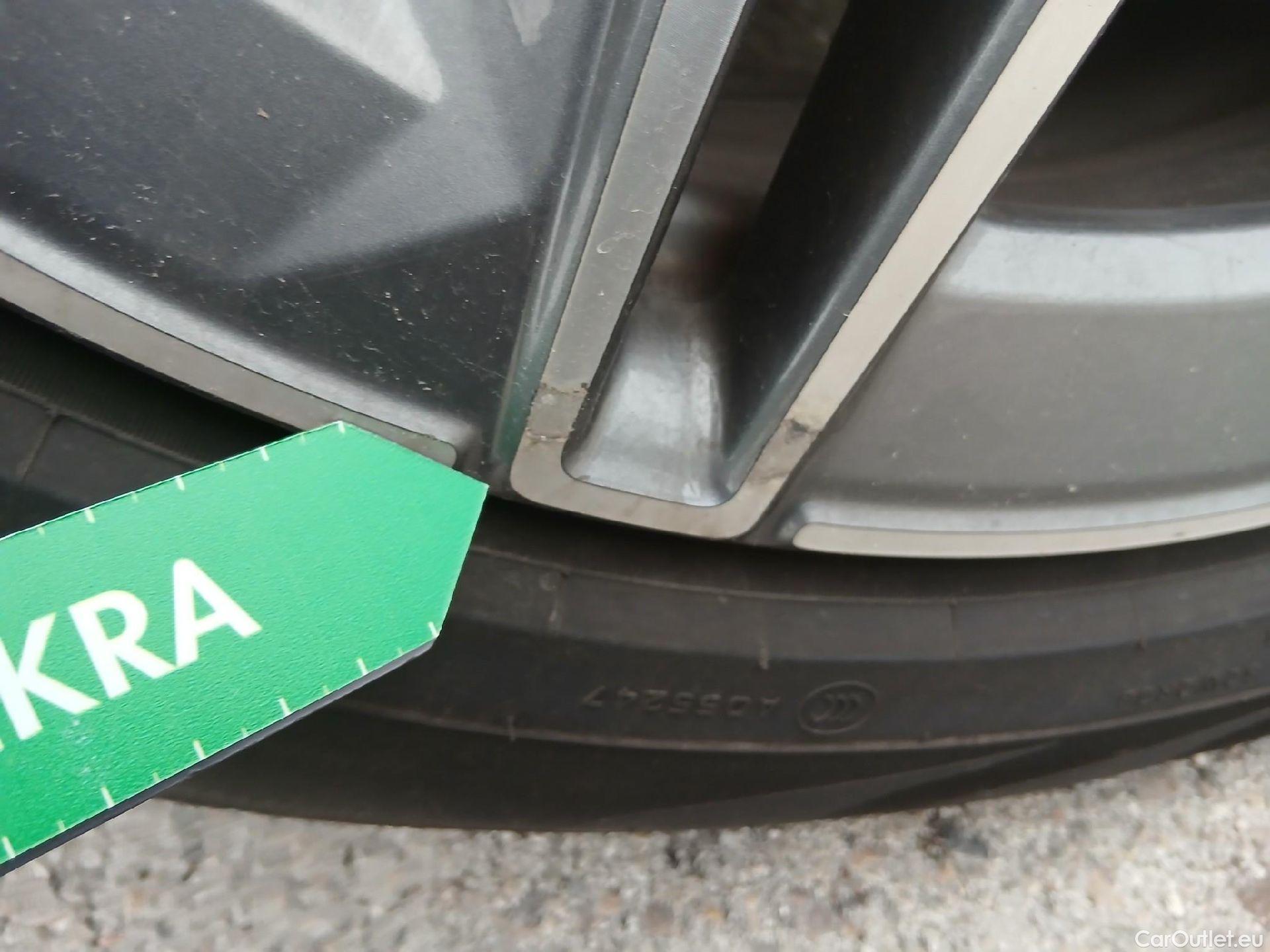  Mercedes  G-Klasee Clase GLC GLC 300 de 4Matic (253.311)AMG 2.0 305CV AT9 E6d #38