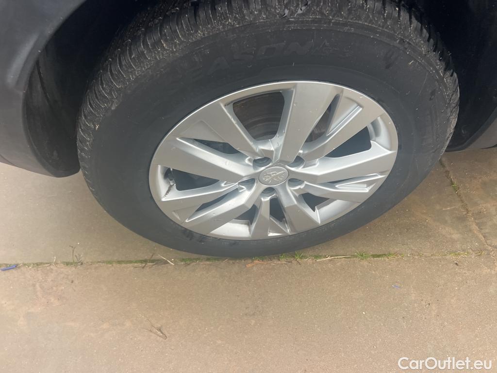  Peugeot  3008 PEUGEOT  / 2020 / 5P / todoterreno 1.5 BlueHDi 96kW (130CV) S&S Active Pack (AC3) #9