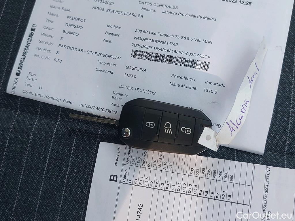  Peugeot  208 PEUGEOT  / 2019 / 5P / berlina con portón PureTech 55kW (75CV) Like #2