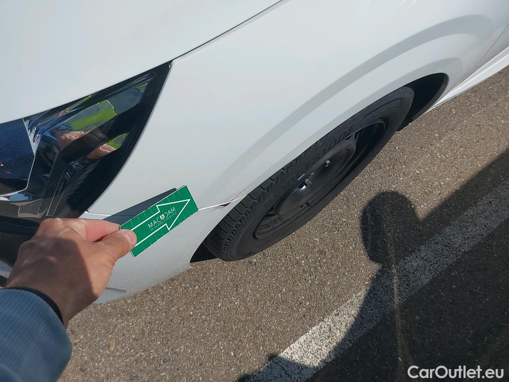  Peugeot  208 PEUGEOT  / 2019 / 5P / berlina con portón PureTech 55kW (75CV) Like #15