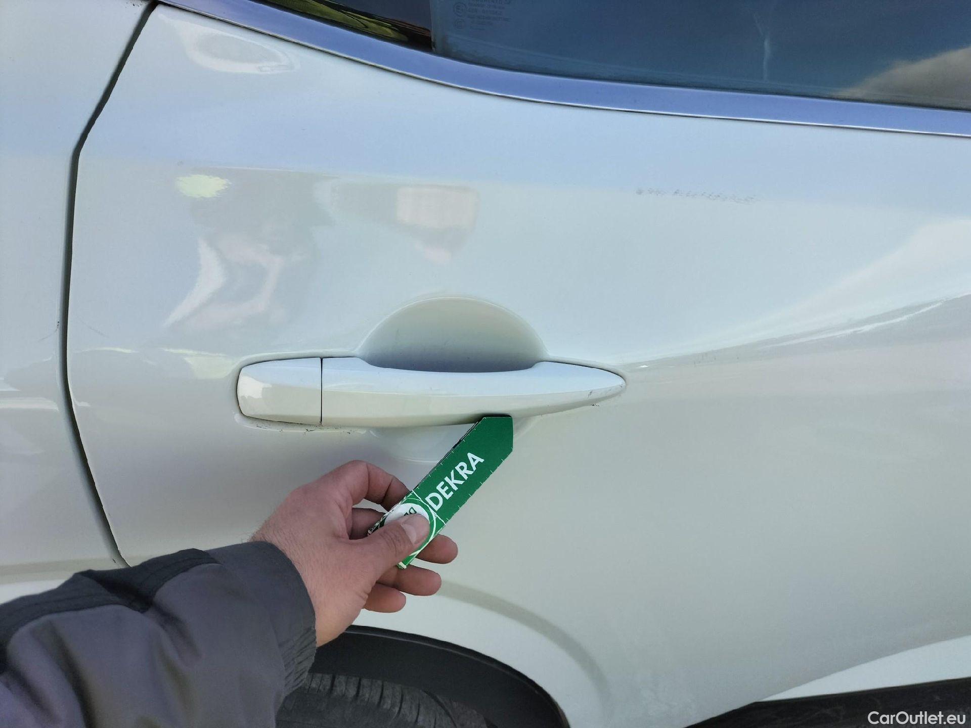  Nissan  Qashqai NISSAN  / 2021 / 5P / todoterreno DIG-T 103kW (140CV) mHEV 4x2 Acenta #54