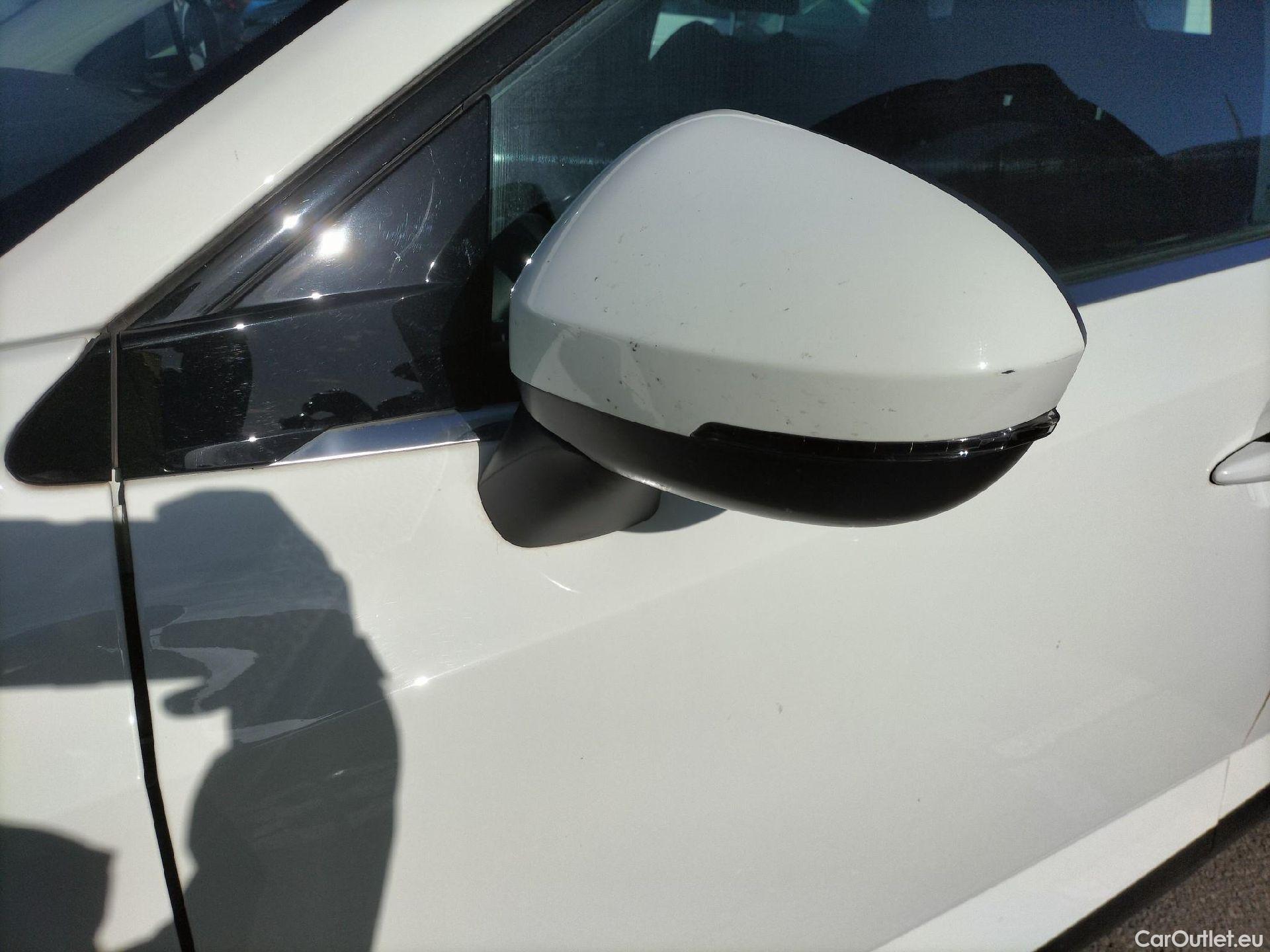  Nissan  Qashqai NISSAN  / 2021 / 5P / todoterreno DIG-T 103kW (140CV) mHEV 4x2 Acenta #14