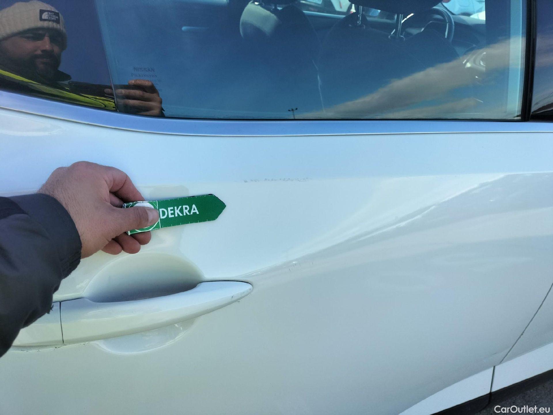  Nissan  Qashqai NISSAN  / 2021 / 5P / todoterreno DIG-T 103kW (140CV) mHEV 4x2 Acenta #53