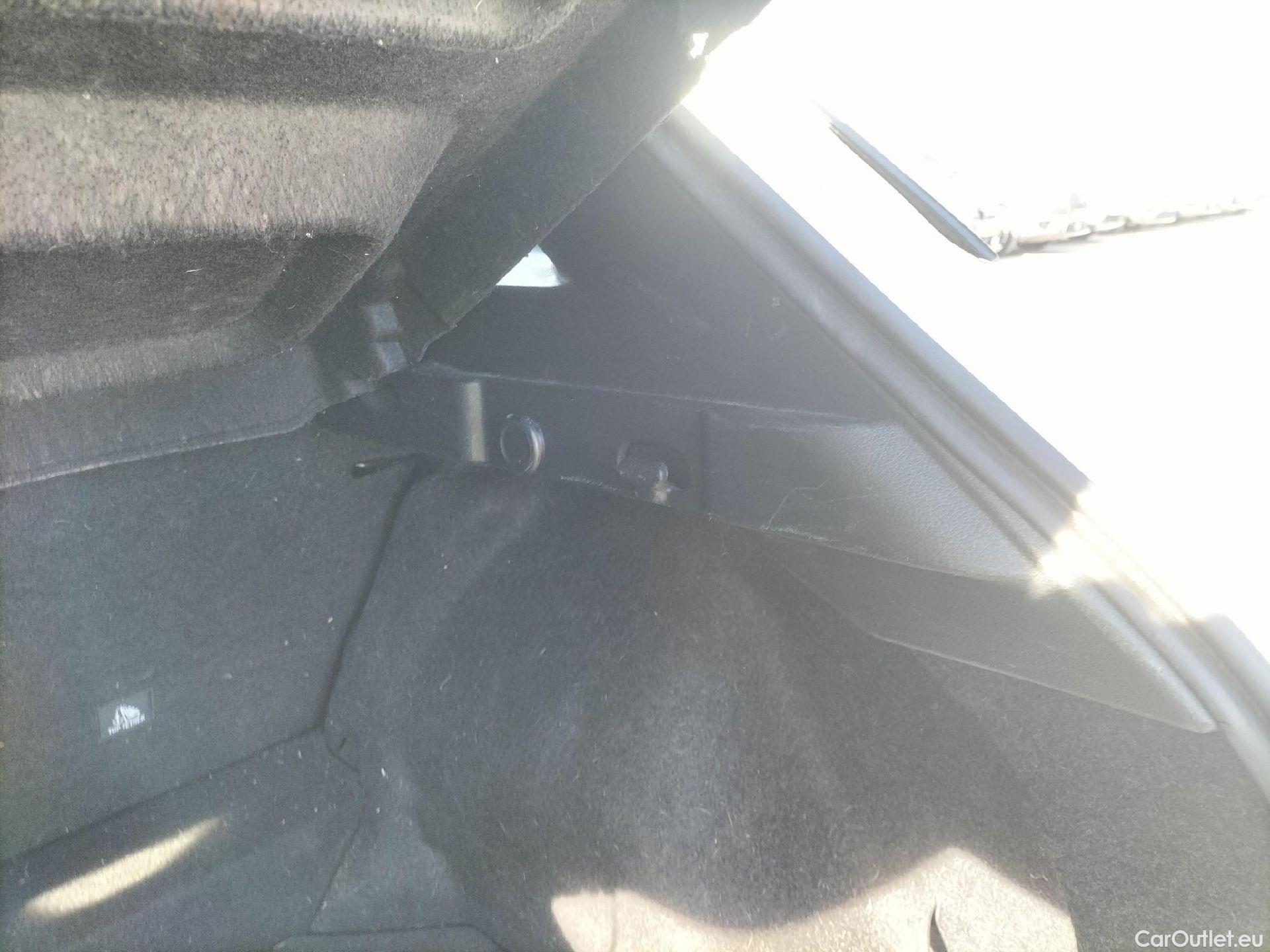  Nissan  Qashqai NISSAN  / 2021 / 5P / todoterreno DIG-T 103kW (140CV) mHEV 4x2 Acenta #46