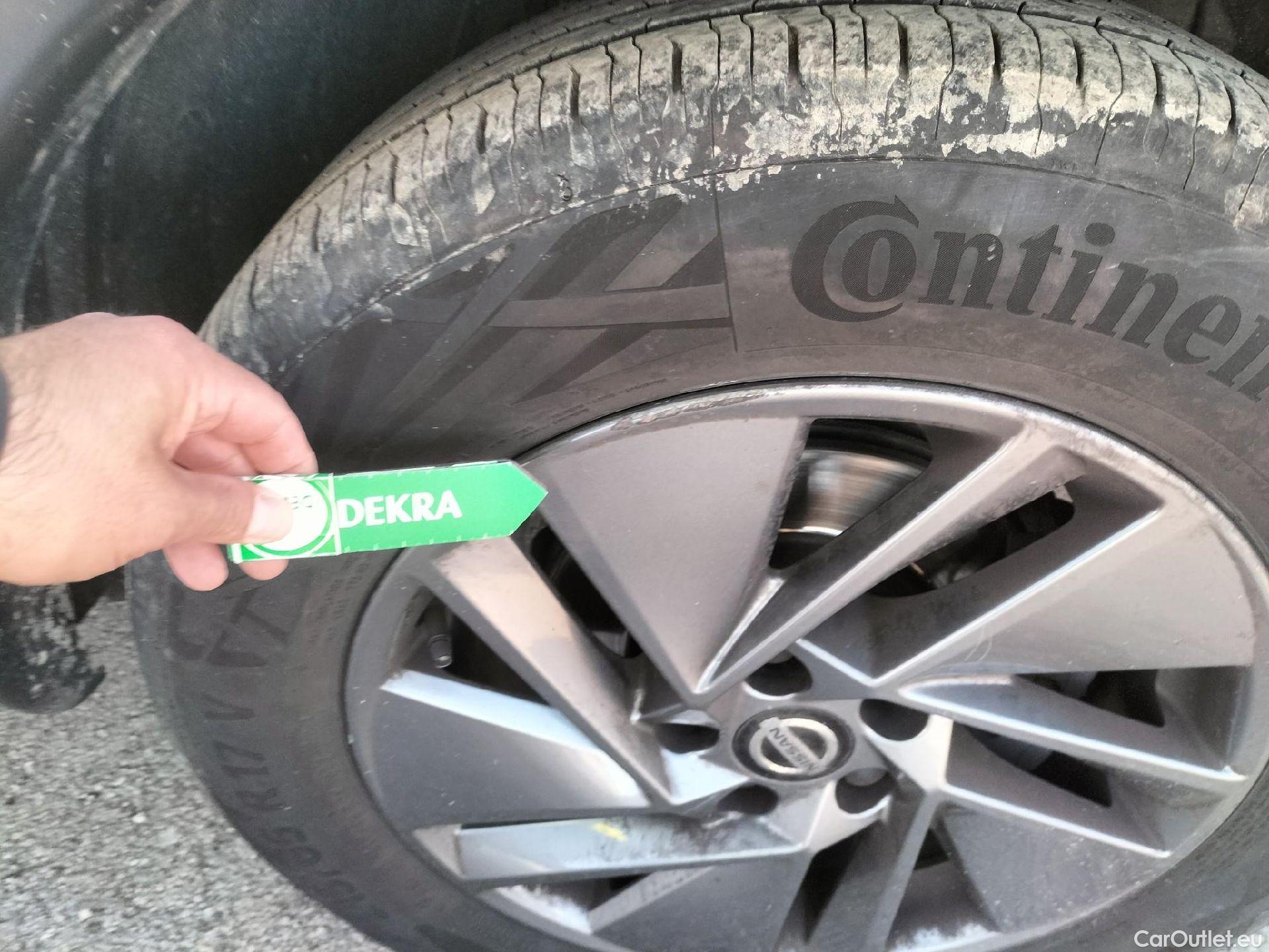  Nissan  Qashqai NISSAN  / 2021 / 5P / todoterreno DIG-T 103kW (140CV) mHEV 4x2 Acenta #65