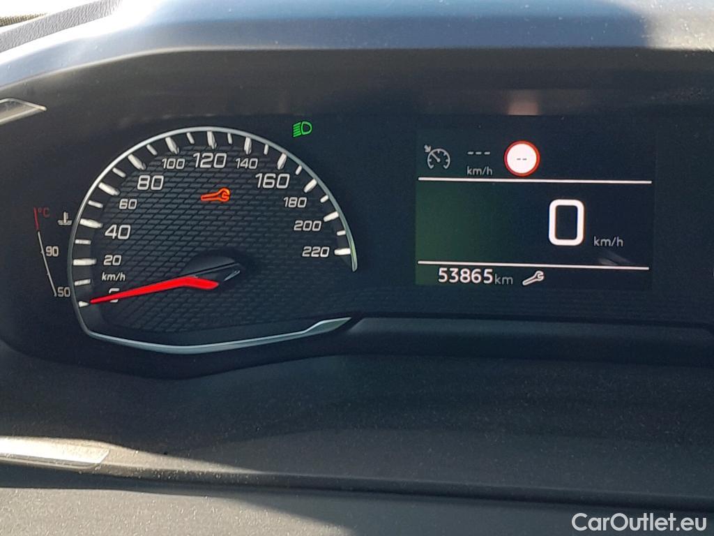  Peugeot  2008 PEUGEOT  / 2019 / 5P / todoterreno Allure BlueHDI 81kW (110CV) #19