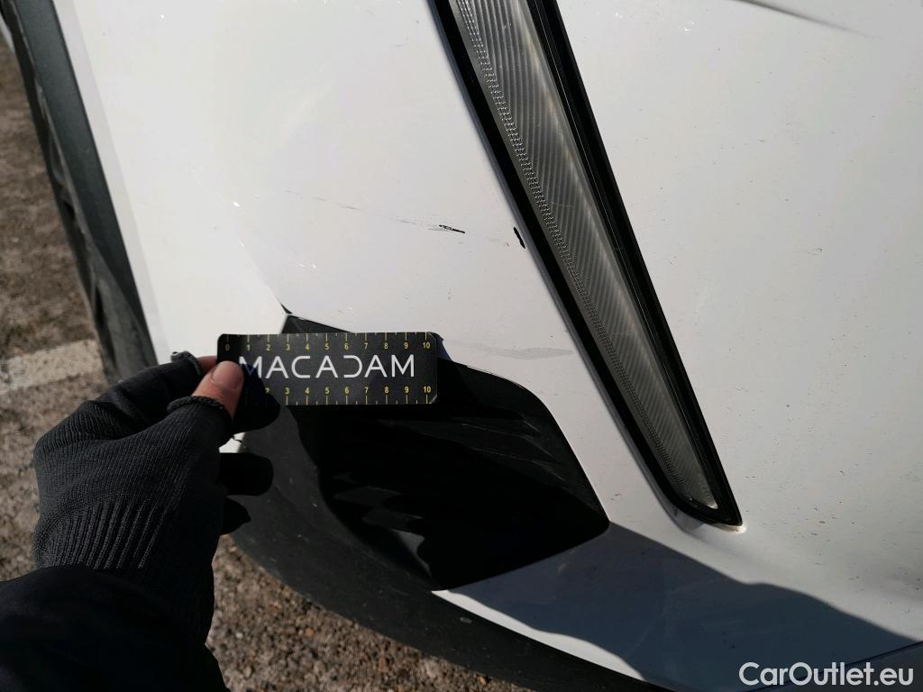  Peugeot  2008 PEUGEOT  / 2019 / 5P / todoterreno Allure BlueHDI 81kW (110CV) #9