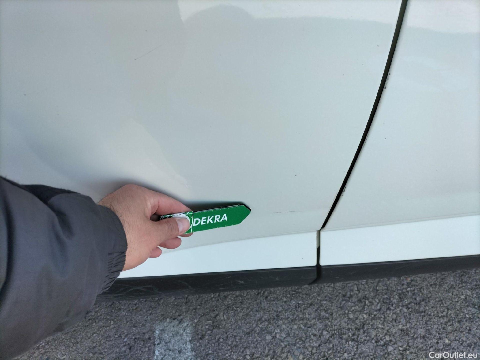  Nissan  Qashqai NISSAN  / 2021 / 5P / todoterreno DIG-T 103kW (140CV) mHEV 4x2 Acenta #51