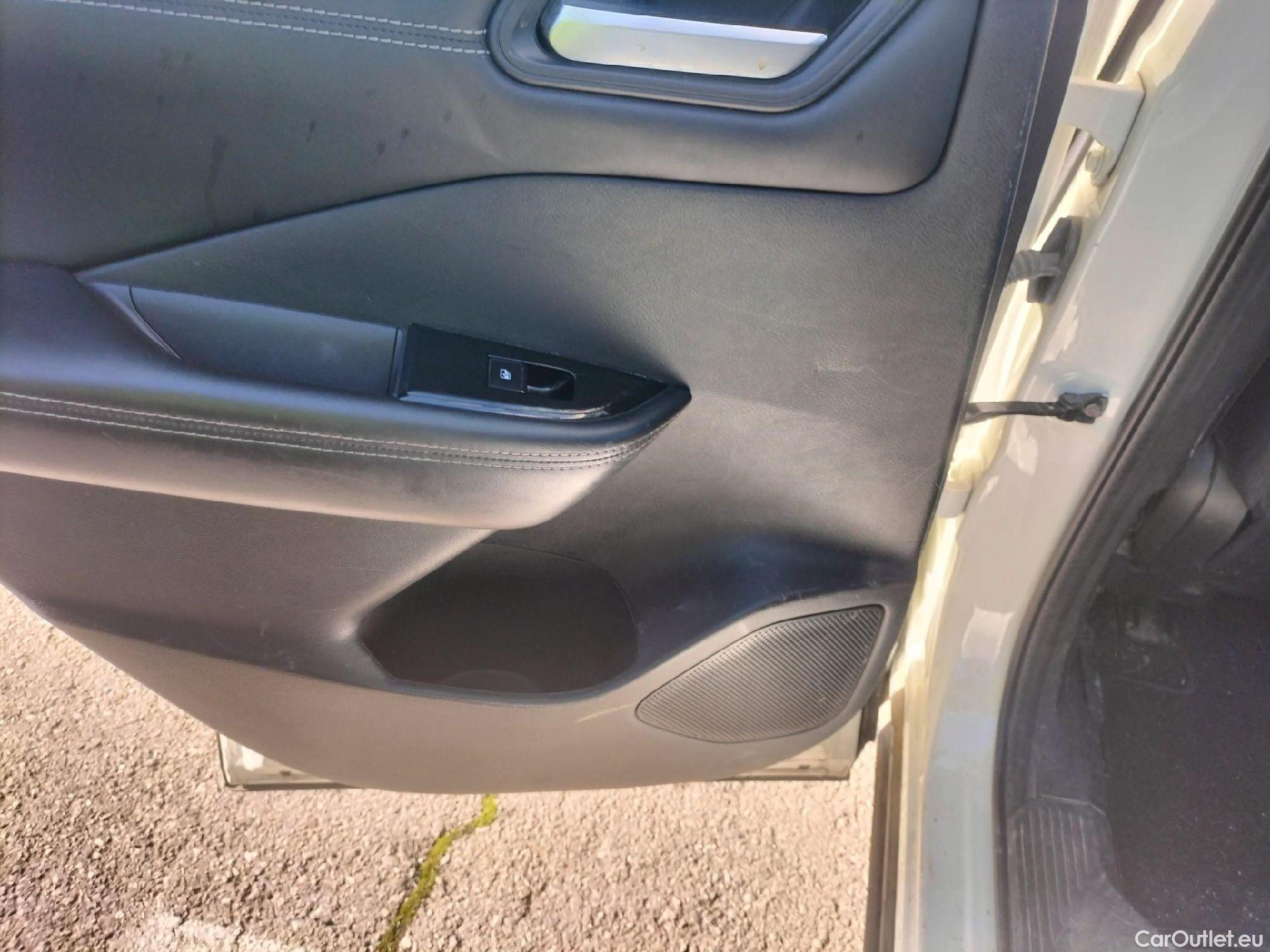  Nissan  Qashqai NISSAN  / 2021 / 5P / todoterreno DIG-T 103kW (140CV) mHEV 4x2 Acenta #33