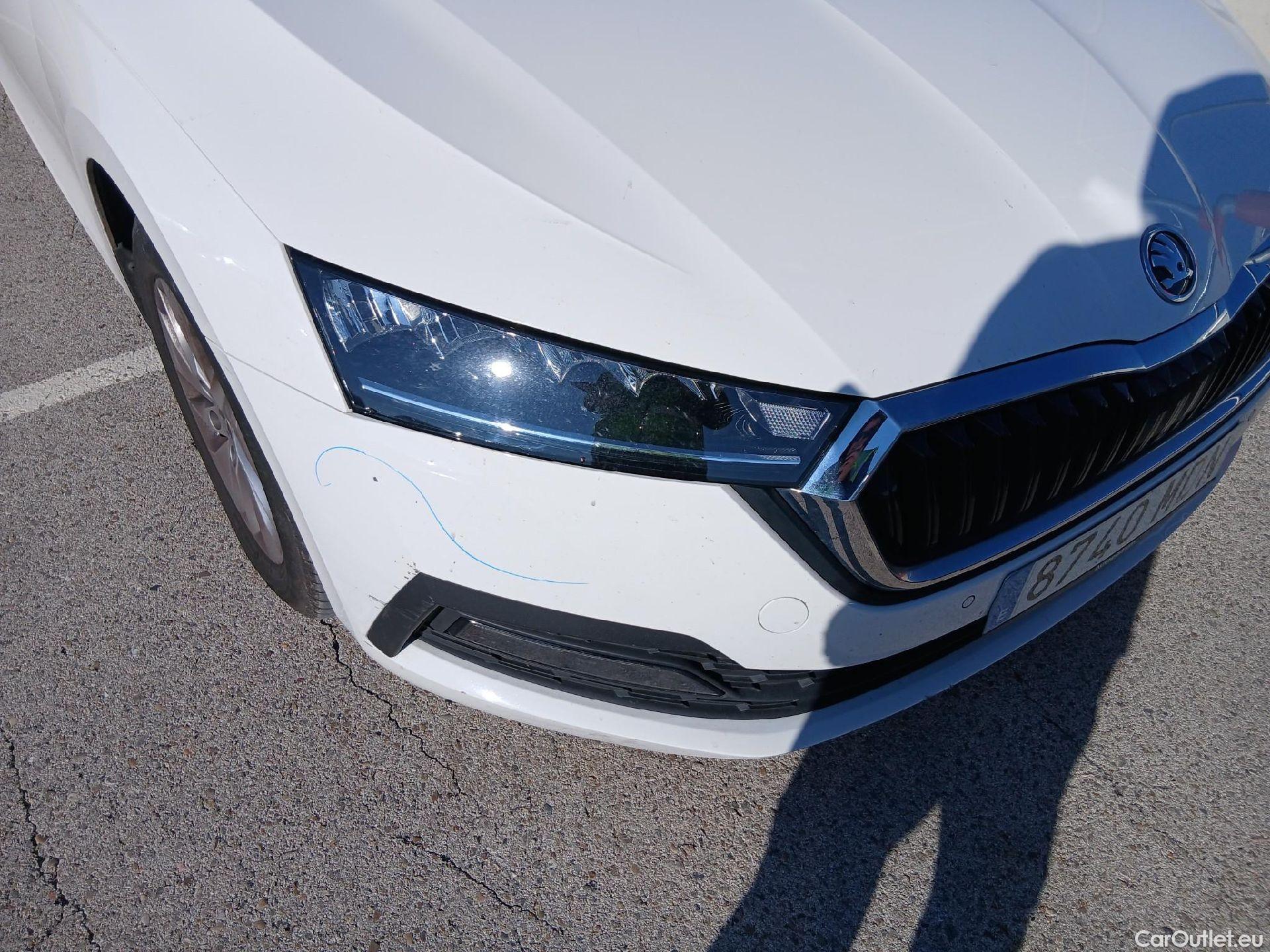  Skoda  Octavia SKODA  / 2020 / 5P / berlina con portón 2.0 TDI 85kW (115 CV) Manual Ambition #6