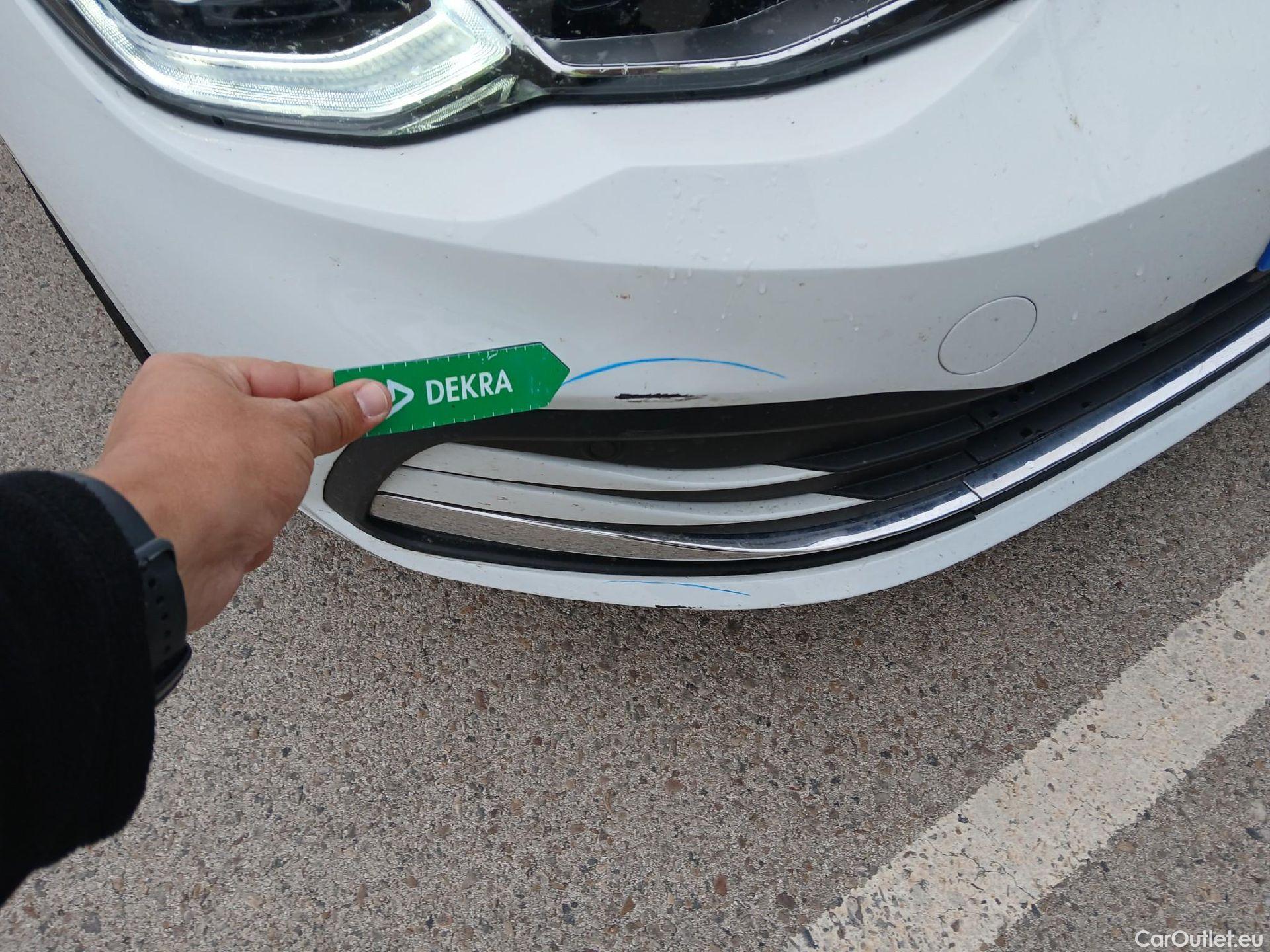  Volkswagen  Golf  VOLKSWAGEN / 2020 / 5P / berlina con portón Style 1.5 eTSI 110kW (150CV) DSG #9