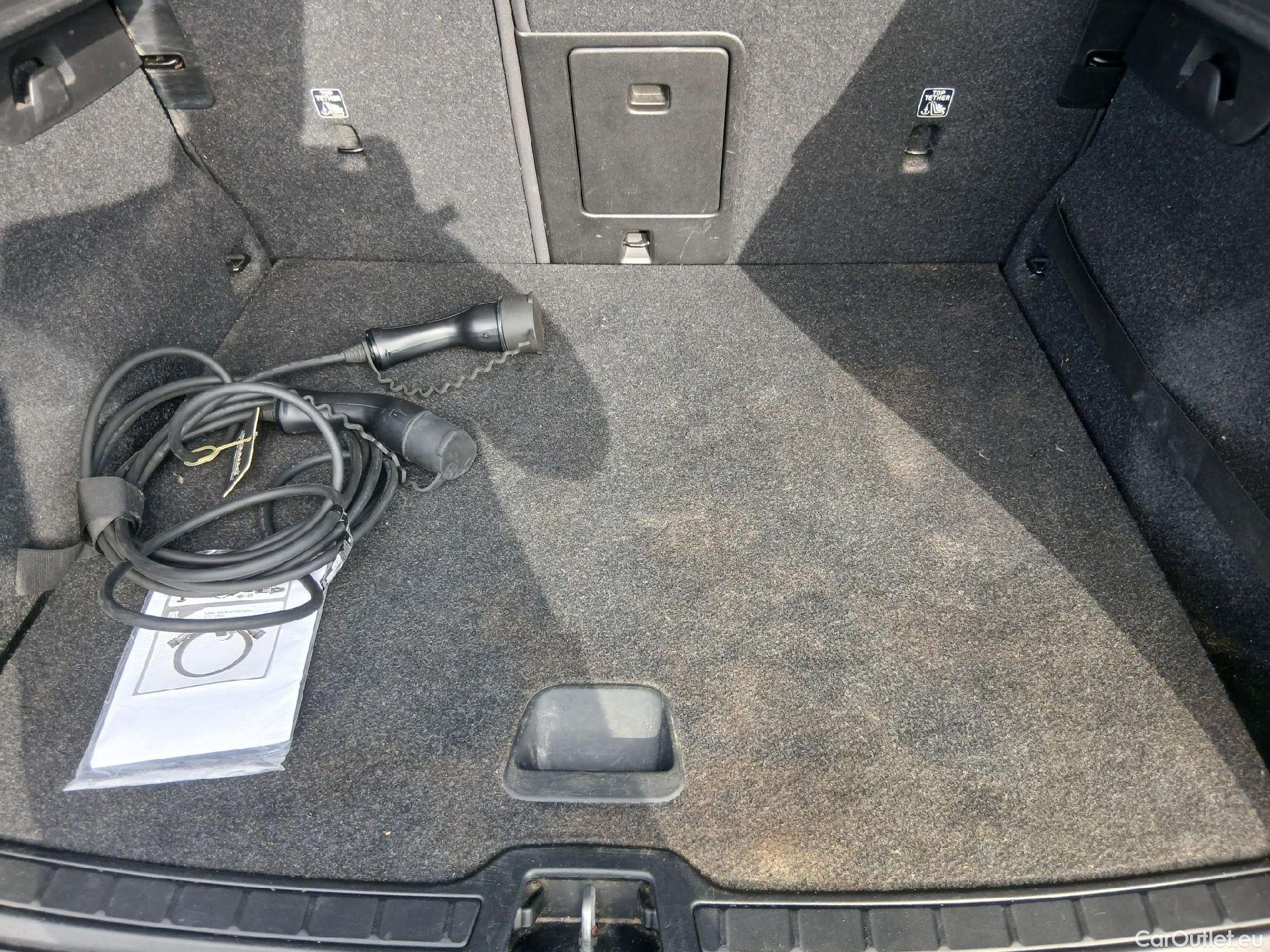  Volvo  XC 40 VOLVO XC40 / 2017 / 5P / todoterreno 1.5 T5 Twin Recharge Inscription Ex Auto #4